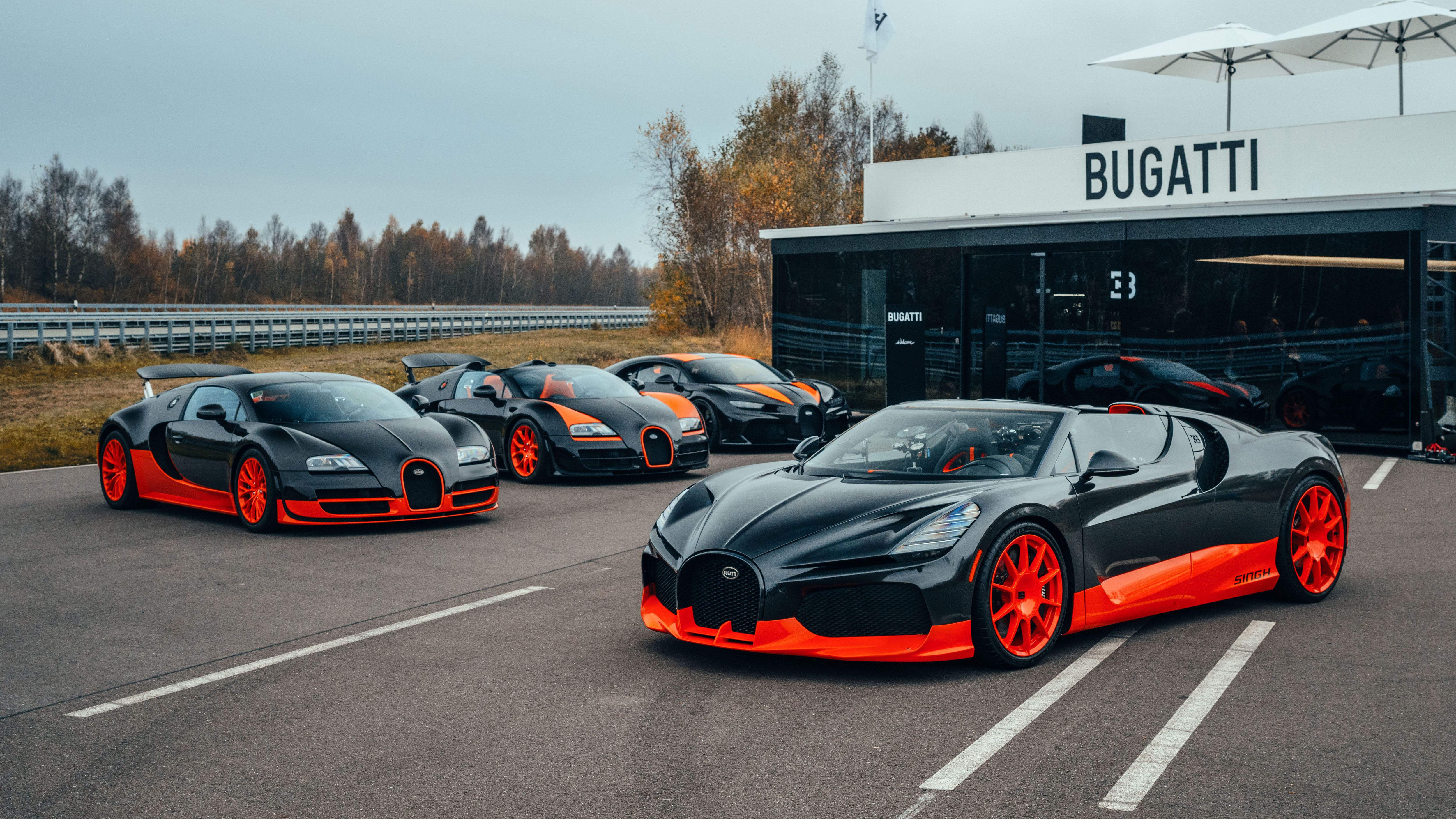 Bugatti has smashed the open-roof road car record with a 282mph